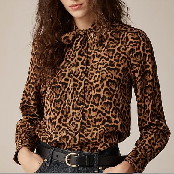 NWT J. Crew Removable tie-neck button-up shirt in leopard crepe de chine Size XS - Picture 3 of 3